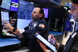 Sau cú phục hồi ngoạn mục, thị trường Mỹ hạ nhiệt do nỗi lo thuế quan