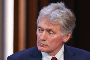 Điện Kremlin bình luận việc Ukraine gia hạn thiết quân luật