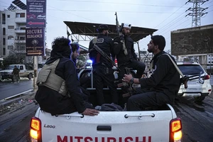 Israel không kích gần dinh tổng thống Syria 