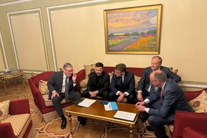VIDEO: Các lãnh đạo Anh, Pháp, Đức, Ba Lan sang Kiev gặp ông Zelensky 