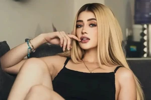 Rúng động tin người đẹp Mexico bị bắn chết khi đang livestream