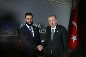 Mỹ dỡ bỏ trừng phạt Syria: Chiến thắng lớn với Thổ Nhĩ Kỳ?