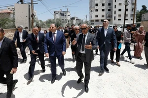 VIDEO: Israel nổ súng cảnh cáo phái đoàn ngoại giao thăm Bờ Tây