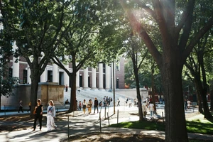 Mỹ tạm dừng tiếp nhận phỏng vấn visa du học