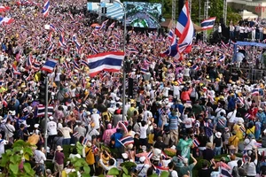 Thái Lan: Hàng ngàn người biểu tình yêu cầu thủ tướng từ chức