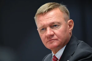 Cựu bộ trưởng giao thông Nga tự sát trong ô tô riêng, vài tiếng sau khi bị cách chức