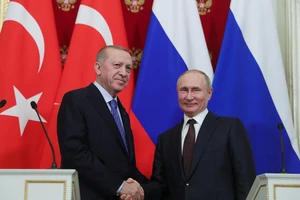 Ông Putin điện đàm ông Erdogan, bàn xung đột Ukraine