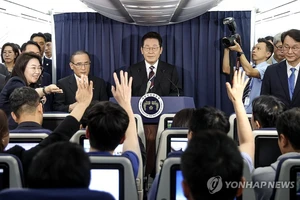 Tổng thống Hàn Quốc đến Mỹ, chuẩn bị họp thượng đỉnh với ông Trump