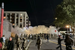 Ông Trump điều Vệ binh Quốc gia California đến Oregon