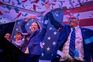 Thắng vang dội bầu cử ngày thứ Ba, đảng Dân chủ nhắm mục tiêu cuộc đua giữa kỳ