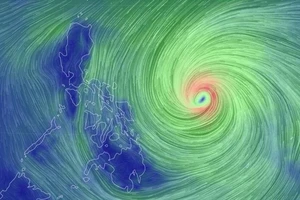 Philippines báo động nhiều khu vực khi siêu bão Fung-wong mạnh nhanh và sắp đổ bộ
