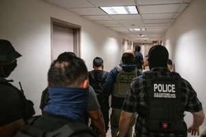 Những ai có rủi ro bị trục xuất khỏi Mỹ?