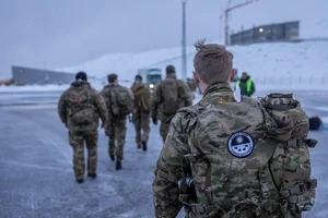 Đan Mạch điều quân tới Greenland