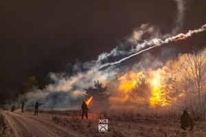 Chiến sự Nga - Ukraine 12-2: Tên lửa siêu thanh Kinzhal tấn công Lviv; UAV Ukraine không kích nhà máy lọc dầu Nga