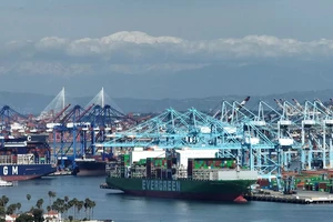 Các nước phản ứng thế nào trước diễn biến thuế quan mới từ Mỹ?