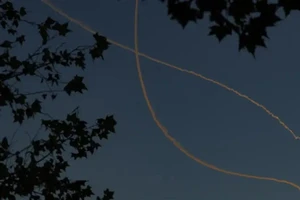 Rocket tấn công miền bắc Israel, nghi do Hezbollah phóng