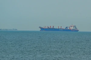 Xuất hiện thông tin đáng ngại ở eo biển Hormuz