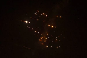 Chiến sự Trung Đông: Tên lửa Iran oanh tạc Trung Đông, đáp trả vụ hai quan chức cấp cao bị sát hại; Căn cứ Úc ở UAE bị tấn công lần 2