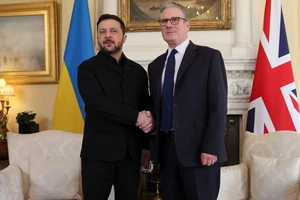 Thủ tướng Anh tiếp ông Zelensky, khẳng định Ukraine vẫn là trọng tâm bất kể chiến sự Trung Đông