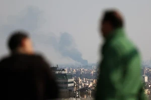 Chiến sự Trung Đông ngày 35: Iran phát pháo tấn công các tập đoàn công nghệ Mỹ, Amazon bị nhắm mục tiêu; ‘Trục kháng chiến’ tăng hành động; Argentina trục xuất đặc phái viên Iran