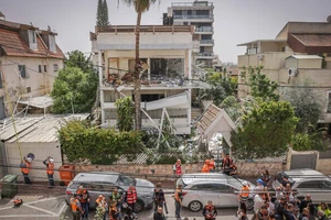 Iran ra quyết định quan trọng về eo biển Hormuz; Tehran và Washington ráo riết tìm kiếm phi công Mỹ; Cơ sở hạt nhân của Iran liên tục bị nhắm mục tiêu