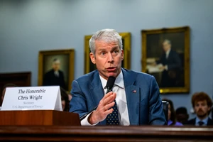 Bộ trưởng Năng lượng Mỹ: Giá dầu sẽ ở mức cao nhất trong 'vài tuần tới'