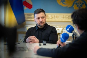 Ông Zelensky chỉ trích nới lỏng trừng phạt dầu Nga, sau khi Mỹ gia hạn mua trên biển