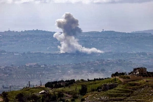 Chiến sự Trung Đông ngày 60: Israel cảnh báo Hezbollah ‘đang đùa với lửa’; Mỹ và Iran không xa cách như vẻ ngoài?