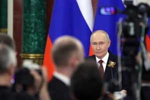 Ông Putin nêu điều kiện để gặp ông Zelensky