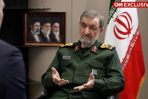 Chiến sự Trung Đông ngày 99: Cố vấn lãnh tụ tối cao Iran chỉ ra điểm nghẽn đàm phán; Ông Trump nói về năng lực tên lửa của Iran