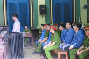 Xét xử băng nhóm bảo kê náo động tại Bến xe Miền Đông