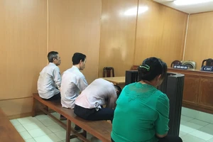 Mua bán động vật hoang dã, bốn người lãnh án