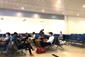 Vietnam Airlines miễn phí đổi vé cho học sinh, sinh viên