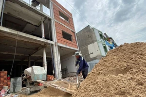 Bình Chánh tạm dừng các hoạt động xây dựng từ 18 giờ ngày 6-7