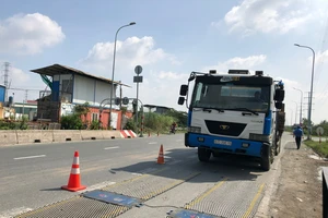 Cân cảm biến rồi phạt nguội: Biện pháp mới để triệt xe quá tải