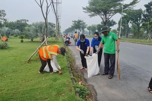 Xóa nhiều điểm tồn đọng rác ở huyện Bình Chánh