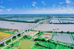 Tuyến đường bộ ven biển Hải Phòng - Thái Bình chờ giải cứu