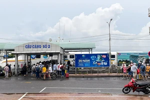 Ảnh hưởng của bão Yagi, tàu phà đến TP Phú Quốc tạm ngừng hoạt động 