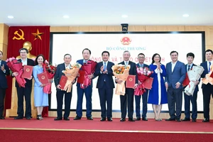 Công bố các quyết định về bổ nhiệm công chức lãnh đạo của Bộ Công Thương