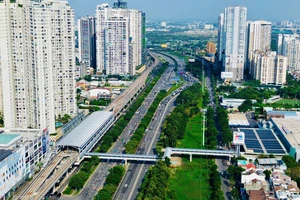 Các chuyên gia đều cho rằng đây là thời điểm thuận lợi để TP.HCM xây dựng hệ thống đường sắt đô thị theo định hướng phát triển giao thông công cộng.