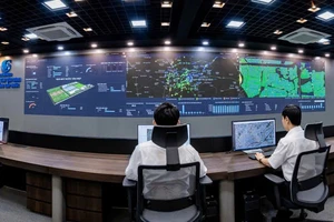 Tổng Công ty Cấp nước Sài Gòn (SAWACO) đã khánh thành, đưa vào sử dụng Trung tâm vận hành hệ thống cấp nước và Trung tâm dữ liệu. Hai công trình quan trọng này giúp SAWACO chuẩn hóa quy trình, đẩy mạnh ứng dụng số trong quản lý cấp nước nhằm đảm bảo cung cấp nước sạch ổn định cho gần 12 triệu dân TP.HCM.