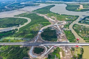 Sáng mai, khai thác đoạn đầu tiên của dự án đường Vành đai 3 TP.HCM