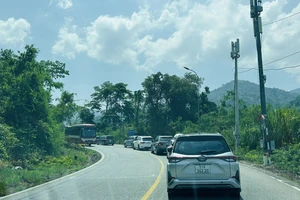 Cấm và phạt nặng xe giường nằm lưu thông trên đường hẹp, đồi núi