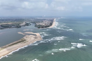 Cửa Lở bên bồi bên lở, triều cường liên miên, Quảng Ngãi dự kiến chi gần 1.000 tỉ xây kè