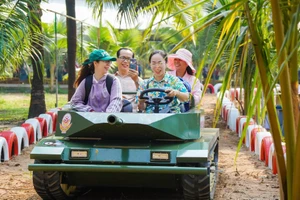 Vé máy bay đắt đỏ ngày hè, doanh nghiệp phải đổi 'chiến thuật' giữ khách