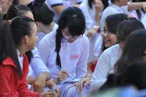 Được thi lớp 10 công lập dù không có hộ khẩu TP 