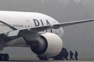 Máy bay Pakistan buộc phải hạ cánh do sự cố đột ngột