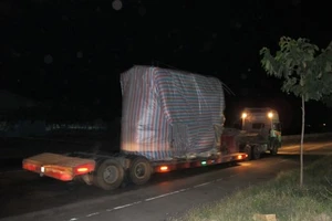 Xe khủng bị buộc hạ tải và nộp phạt 6 triệu đồng