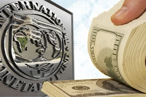 IMF thông qua 17 tỉ USD cho Ukraine