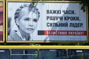 Ukraine bầu cử trong bất ổn